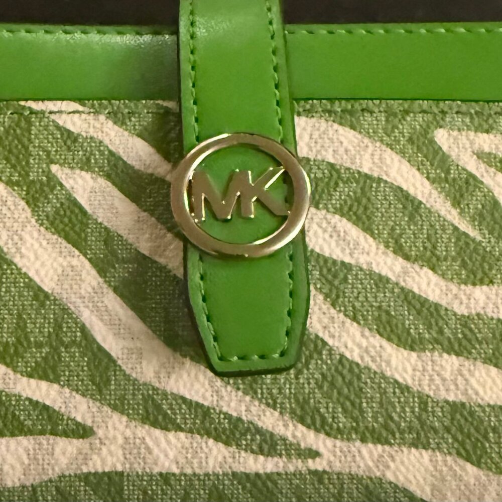 Michael Kors Outlet Greenwich Medium Zebra Signature Logo Wallet- Jungle Colour